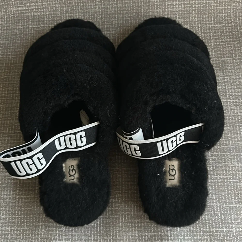 UGG Black Fluff Yeah Slides Slippers with Logo Strap size 9 - Picture 1 of 11